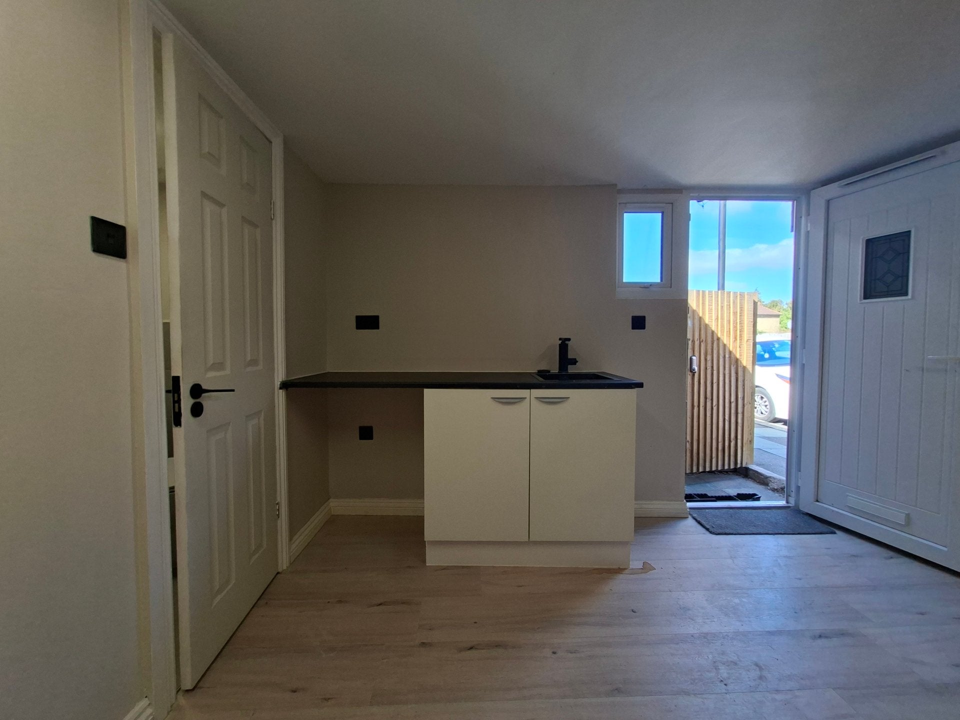 Flat Montagu Road in Greater London