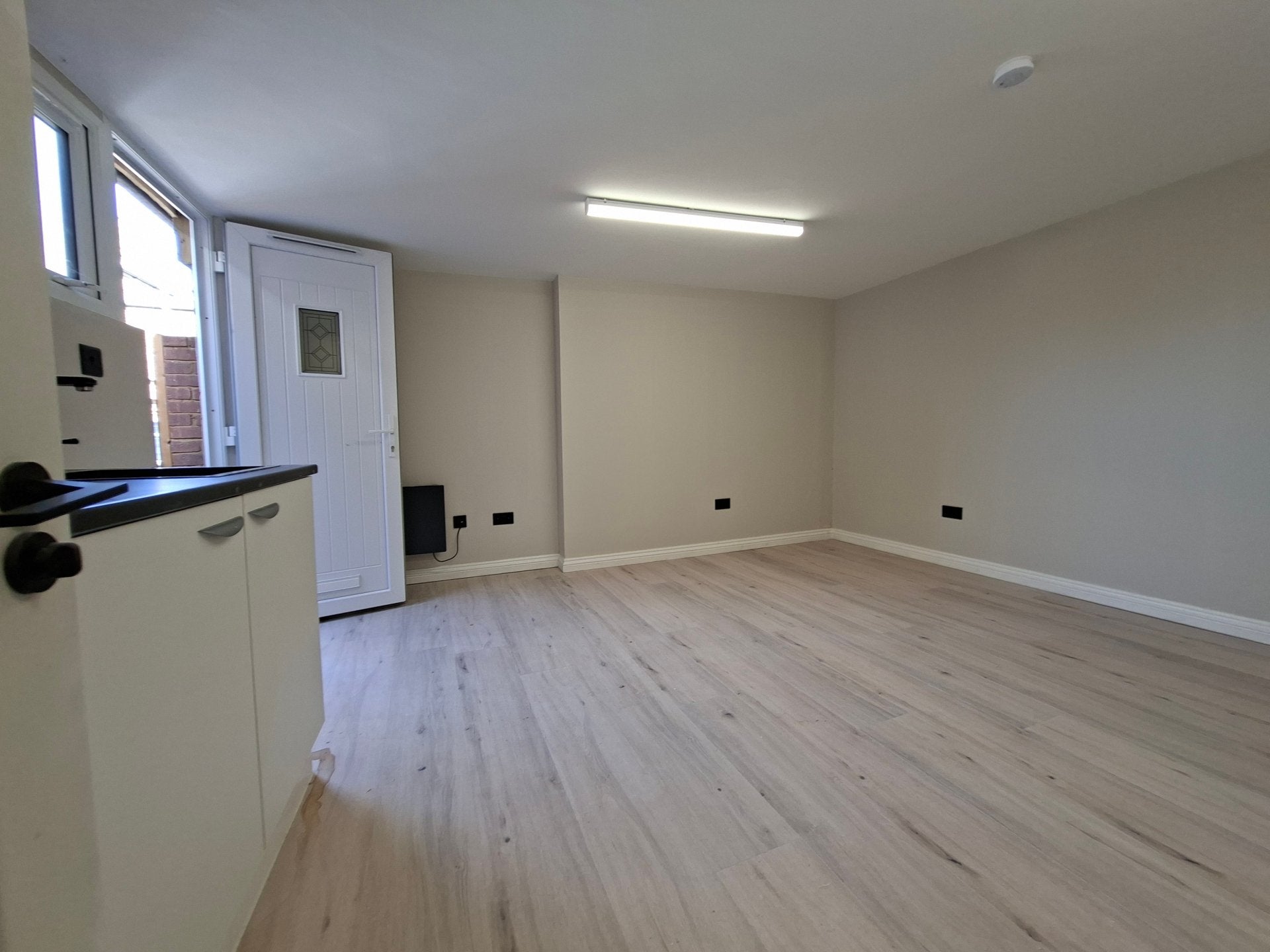Flat Montagu Road in Greater London