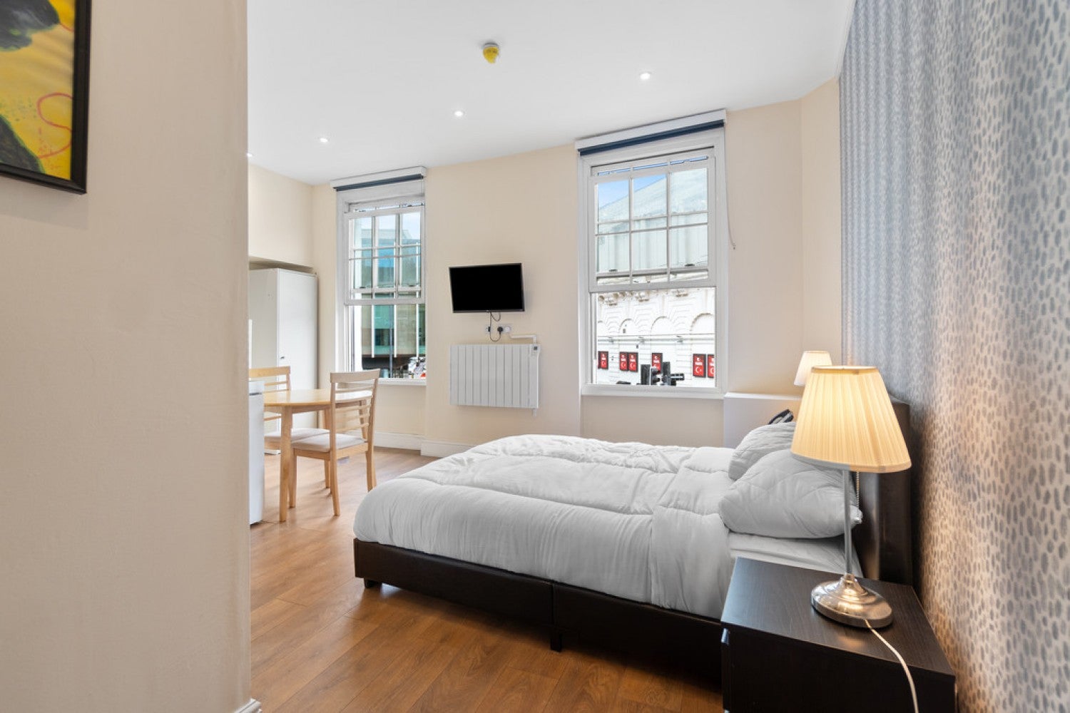 Flat Crestfield Street in Greater London