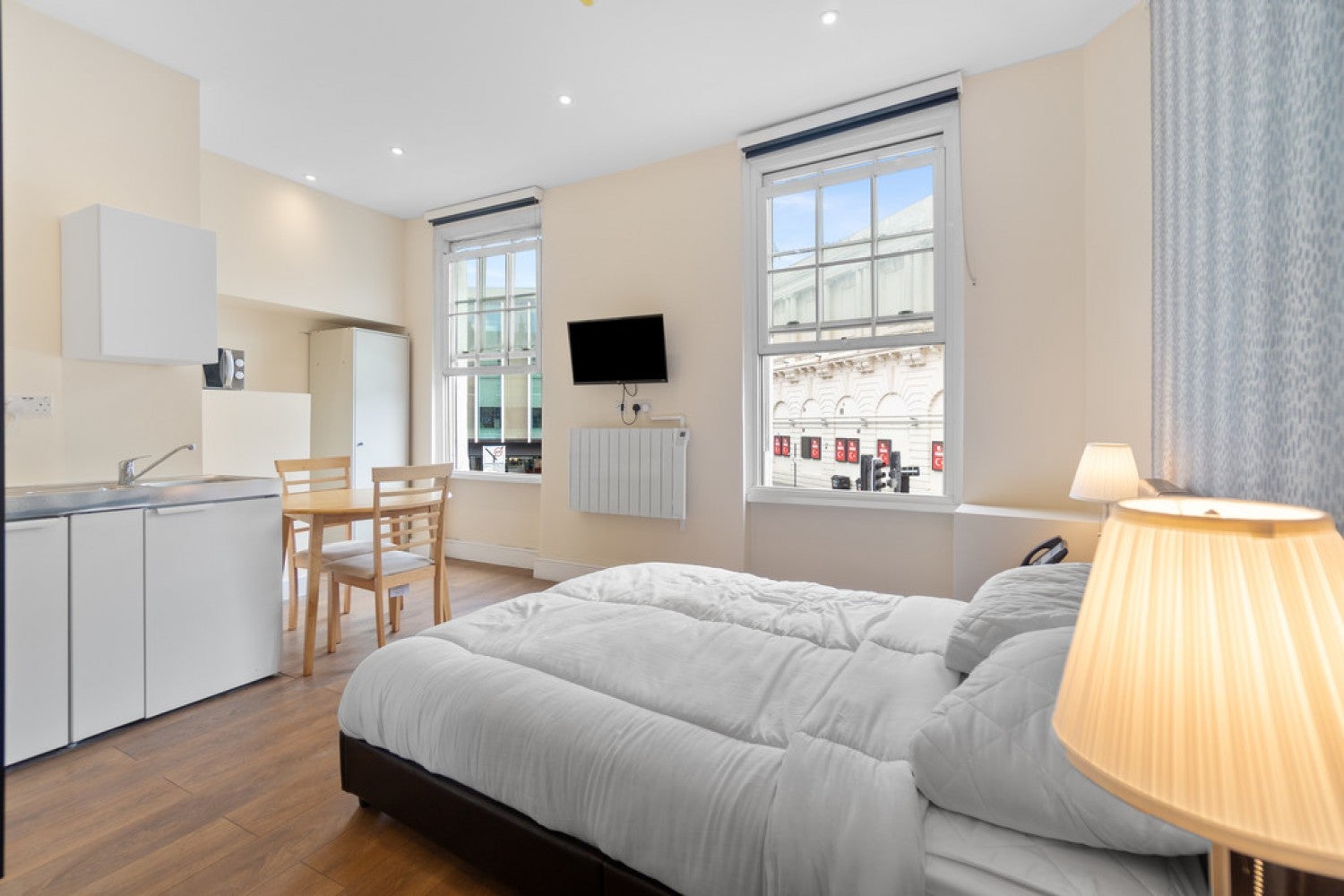 Flat Crestfield Street in Greater London