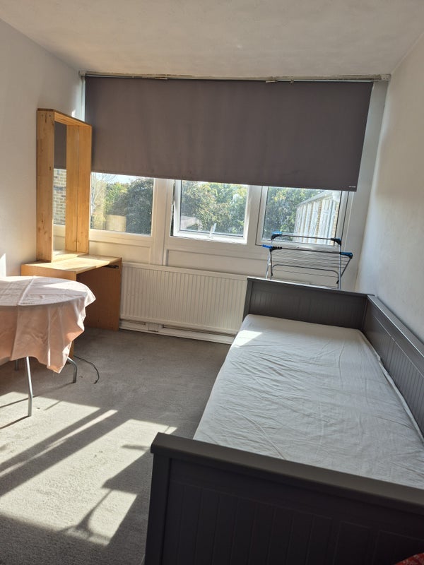 Room Tarnwood Park in Greater London
