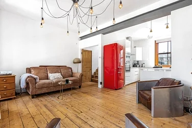 Flat Wilkinson Street in Greater London