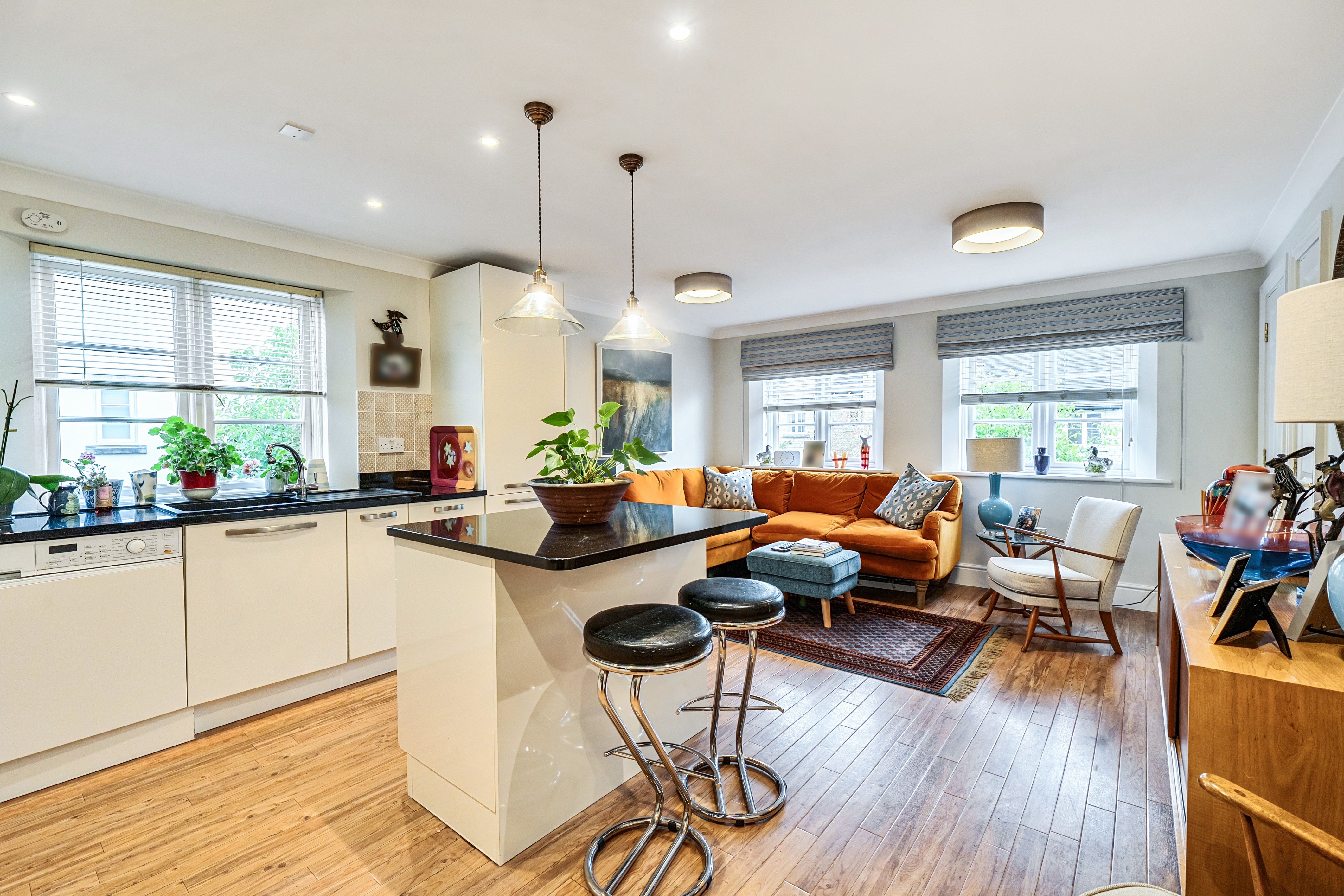 Flat Gordon Close in Wychavon