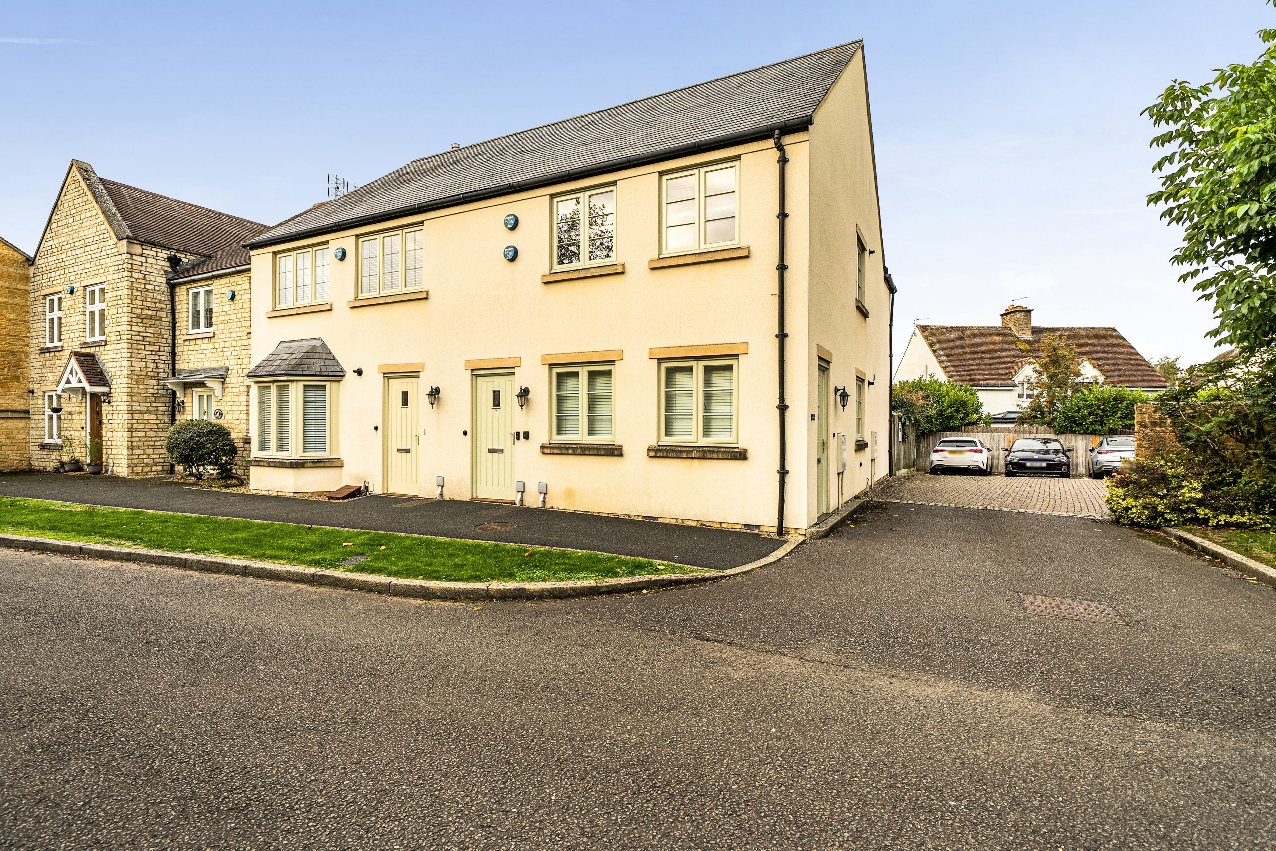 Flat Gordon Close in Wychavon