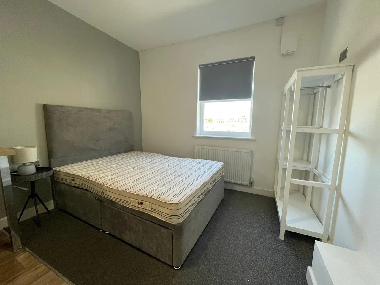 Room Macklin Street in Derby