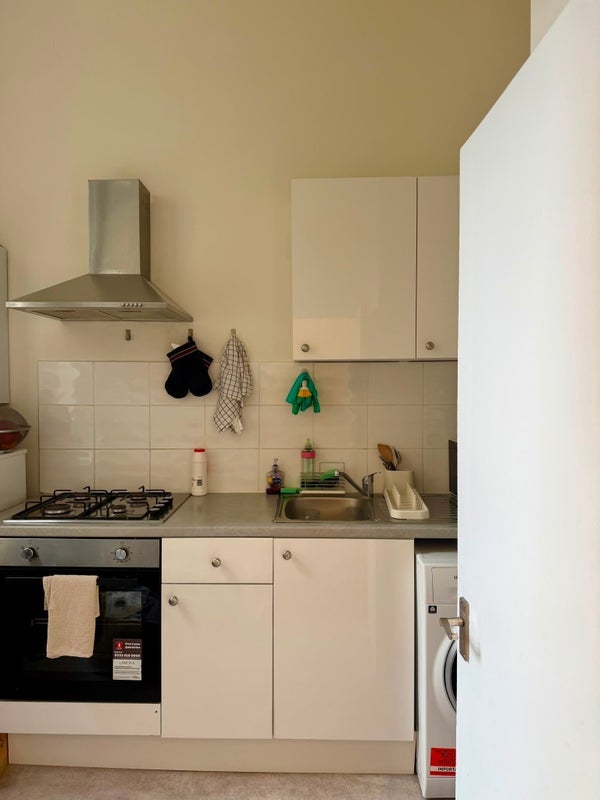 Room Ladbroke Grove in Greater London