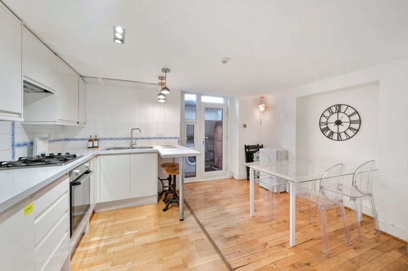 House Parfett Street in Greater London