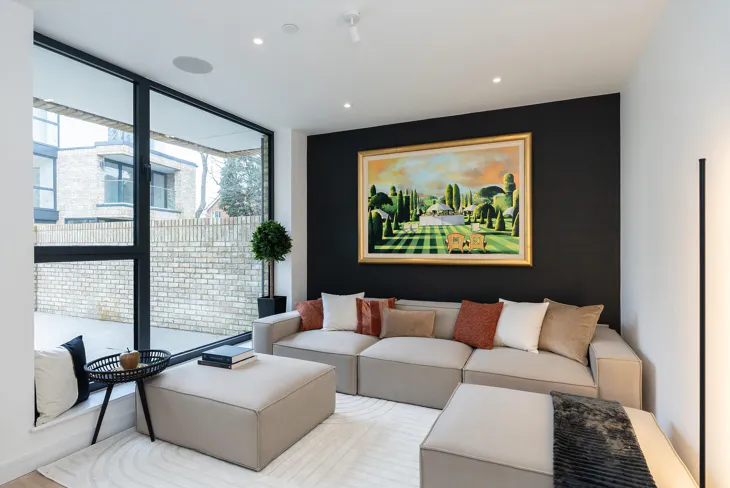 House Orchard Grove in Greater London