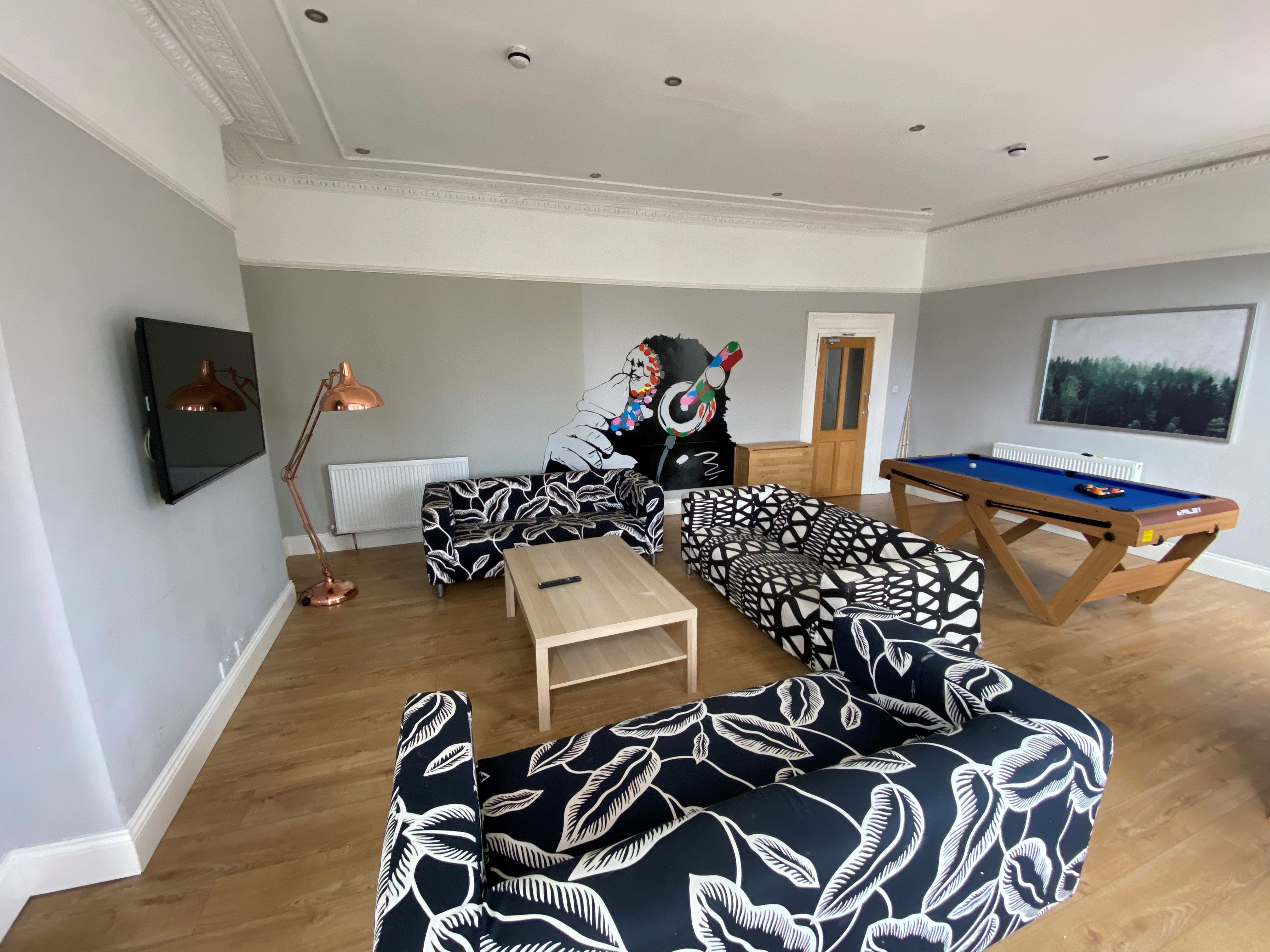Room North Road East in Plymouth