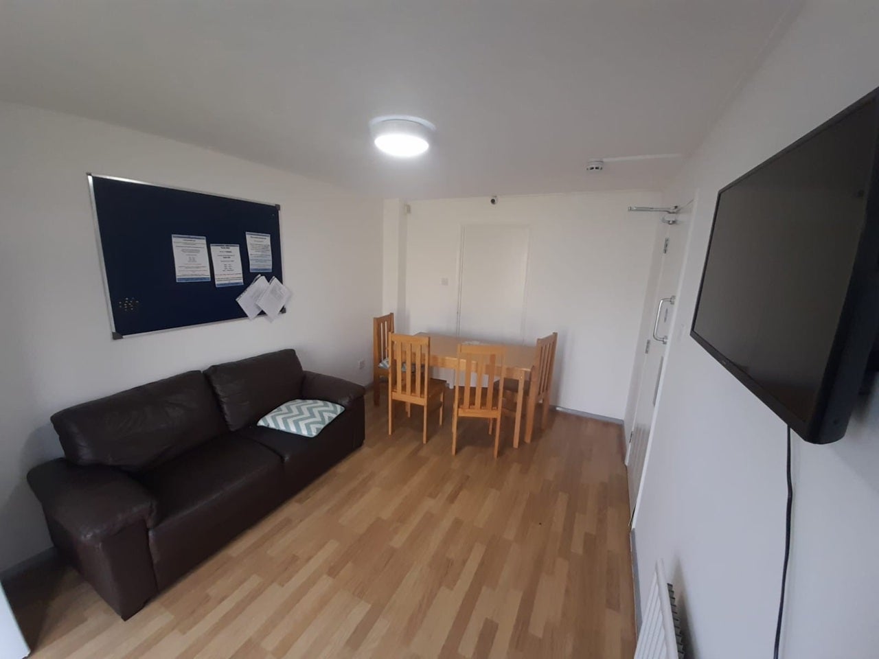 Room Waterside Close in Birmingham