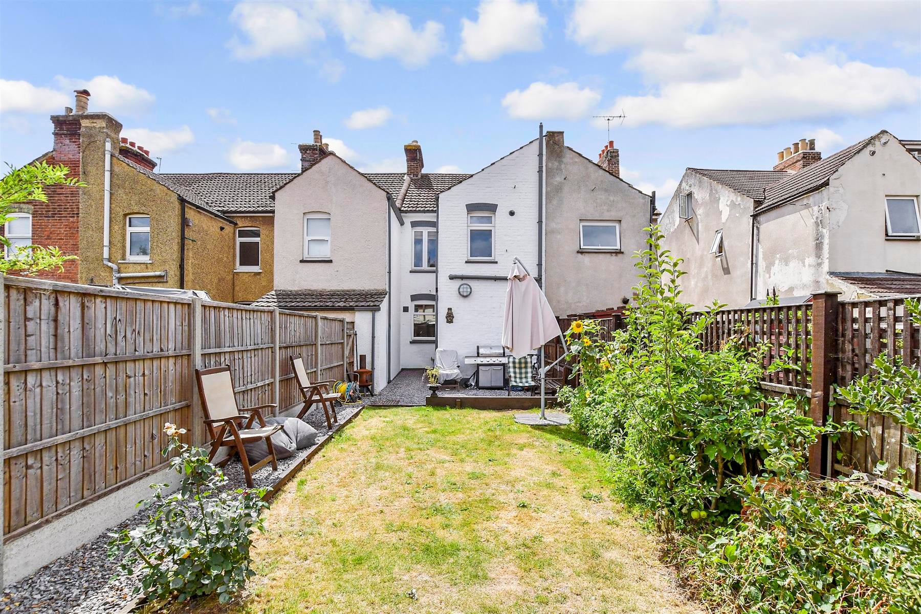 Flat Bramley Road in Tonbridge and Malling