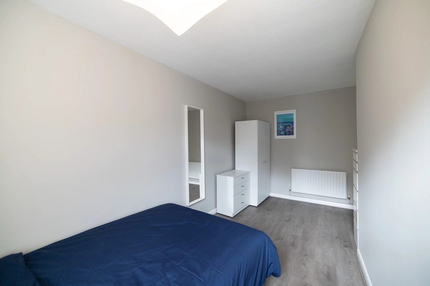 Room Hind Grove in Greater London