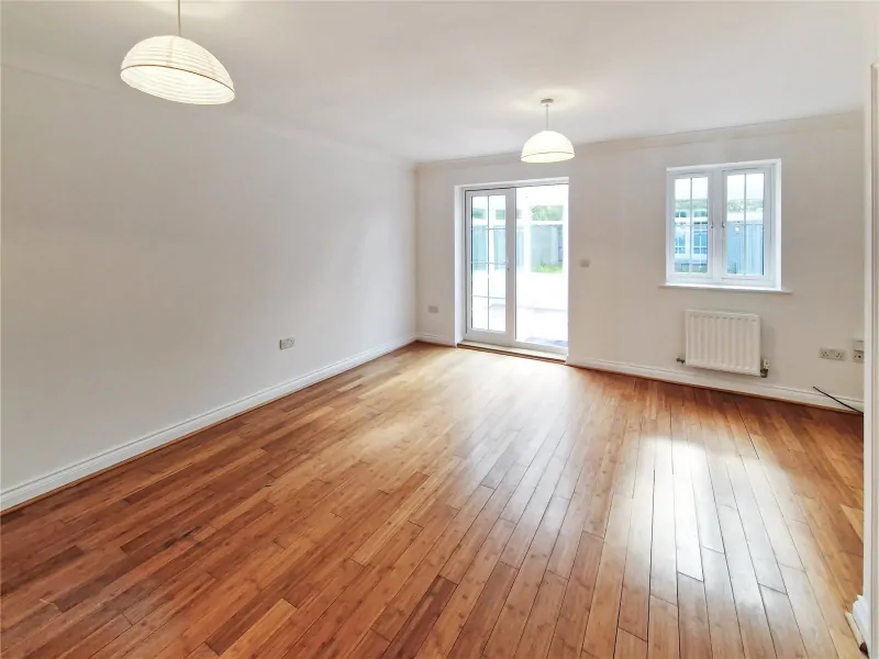 House Sycamore Drive in Mid Sussex