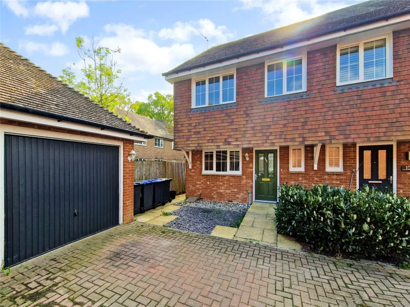 House Sycamore Drive in Mid Sussex