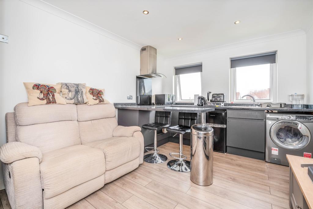 Flat Middle Down Close in Plymouth