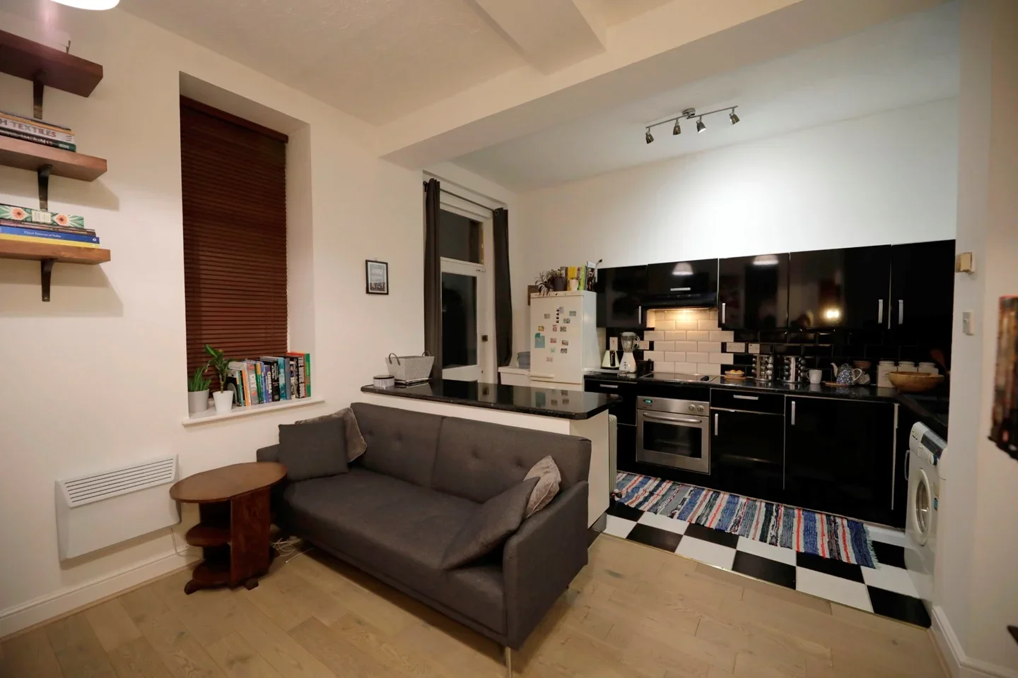 Flat Avonley Road in Greater London