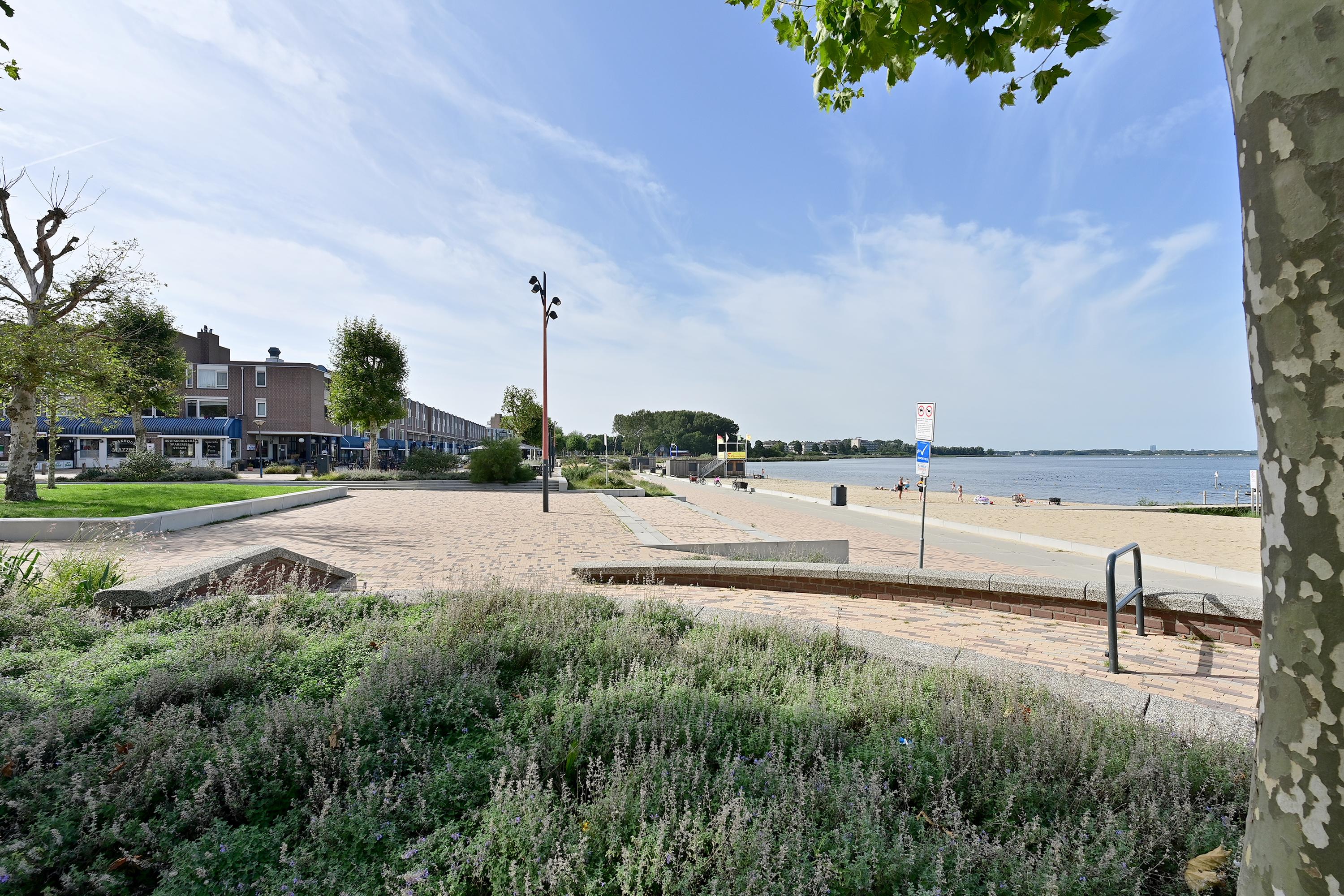Appartement te koop: Zomerkade 220, Huizen