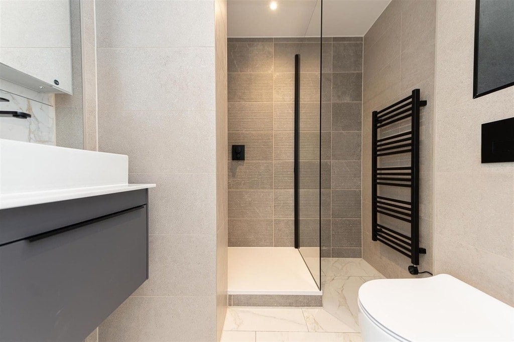 Flat Worgan Street in Greater London