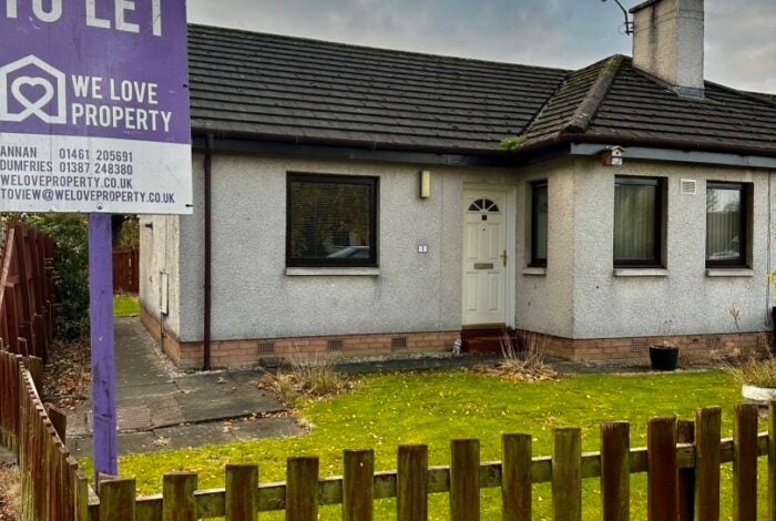 House Dinning Close in Dumfries
