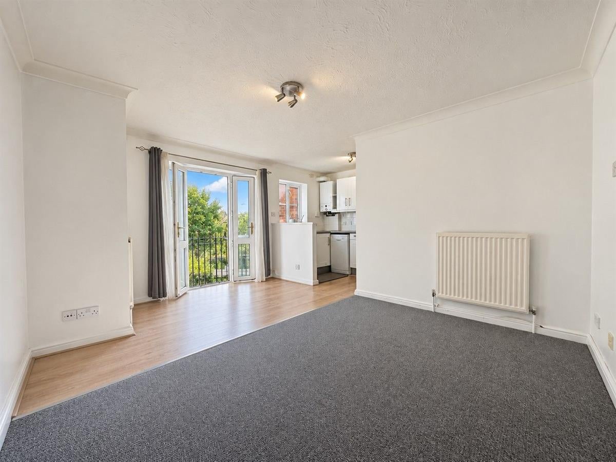 Flat Sovereigns Quay in Bedford