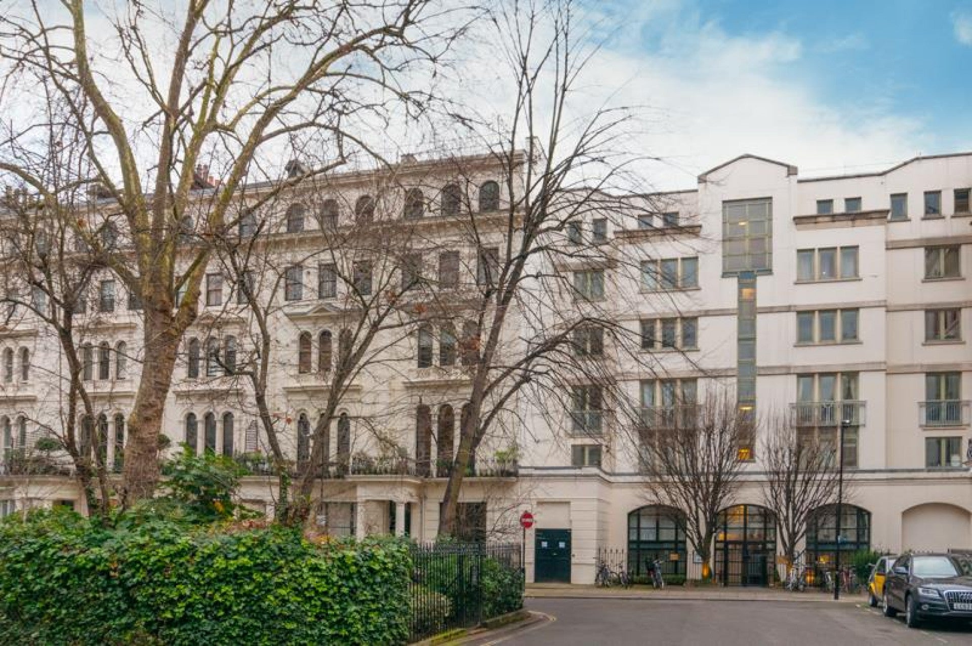 Flat Kensington Gardens Square in City of Westminster