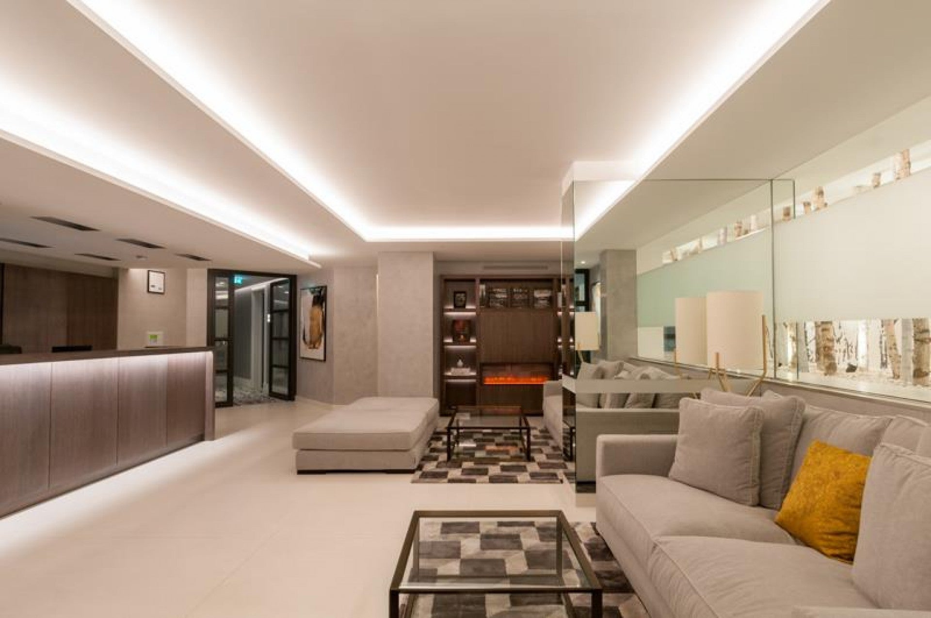 Flat Kensington Gardens Square in City of Westminster
