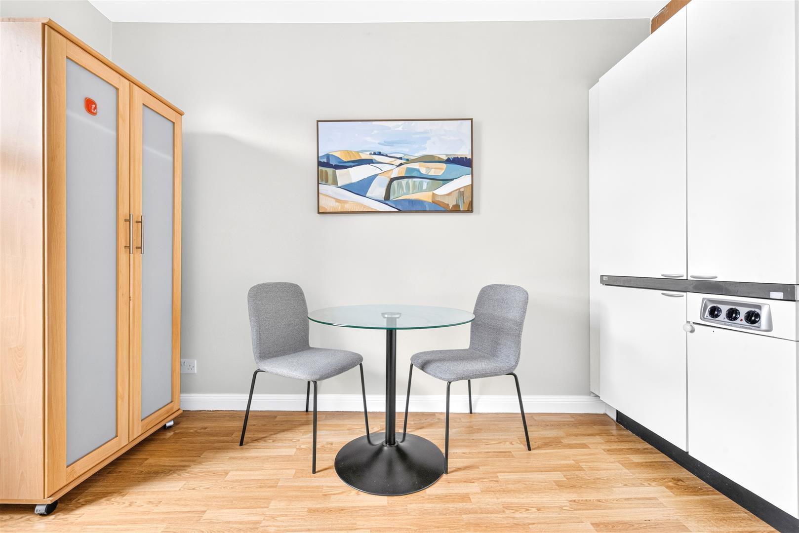 Flat Wrights Lane in Greater London