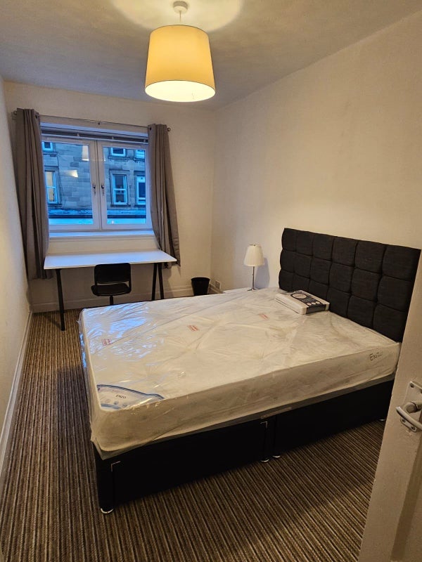 Flat St John's Road in City of Edinburgh