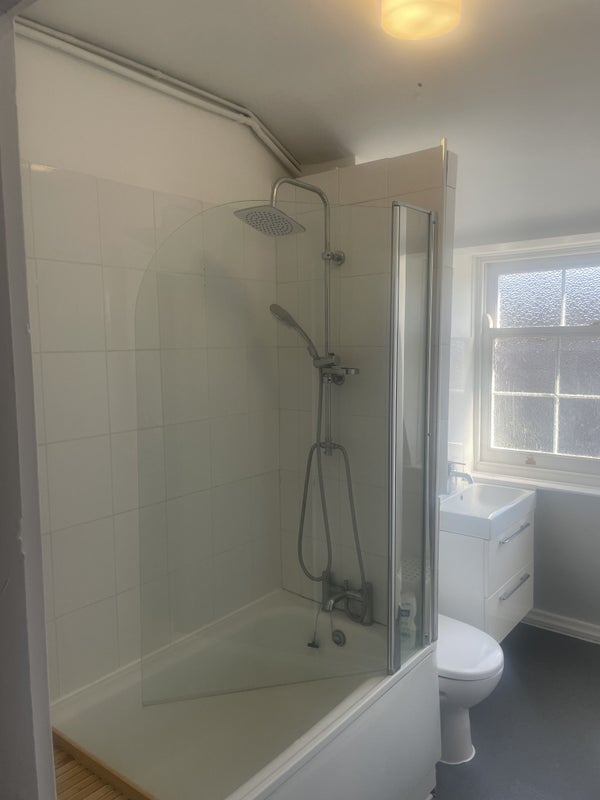 Room Lothian Road in Greater London