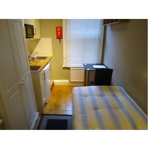 Room Castletown Road in London