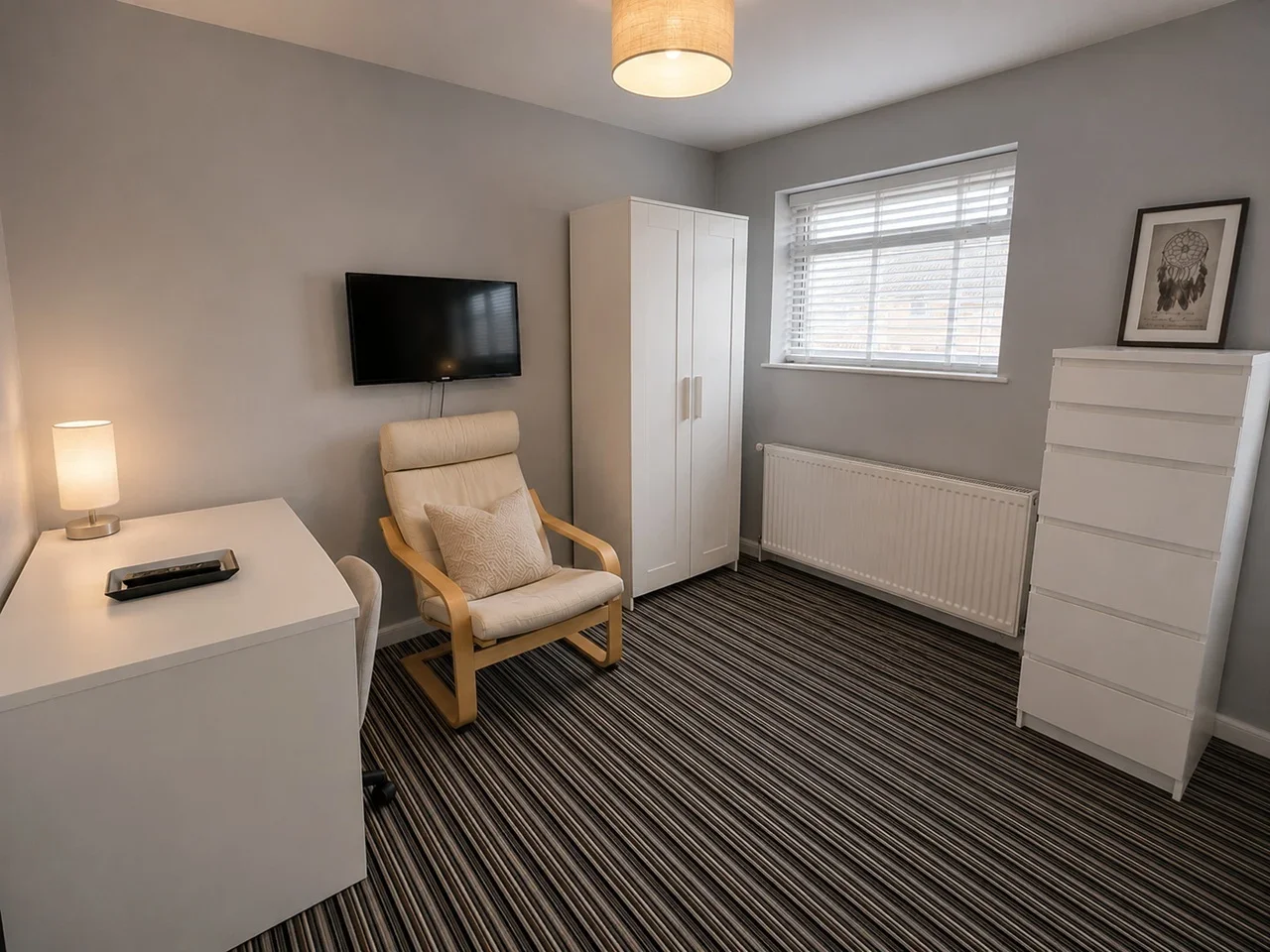 Room Baskerville Road in Kidderminster