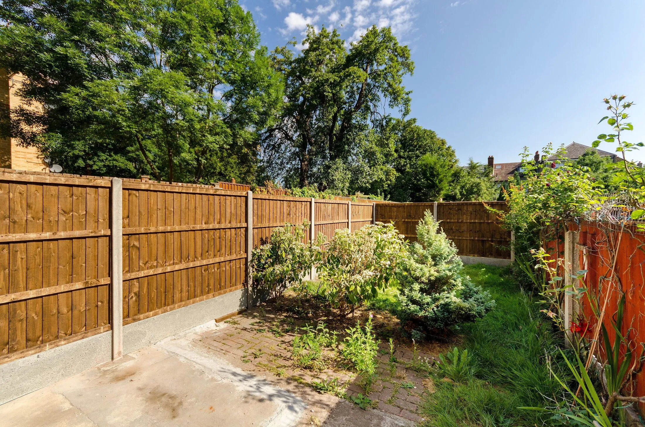 Flat Laurel Grove in Greater London