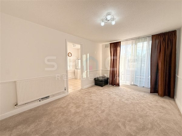 Flat Shenley Road in Hertsmere