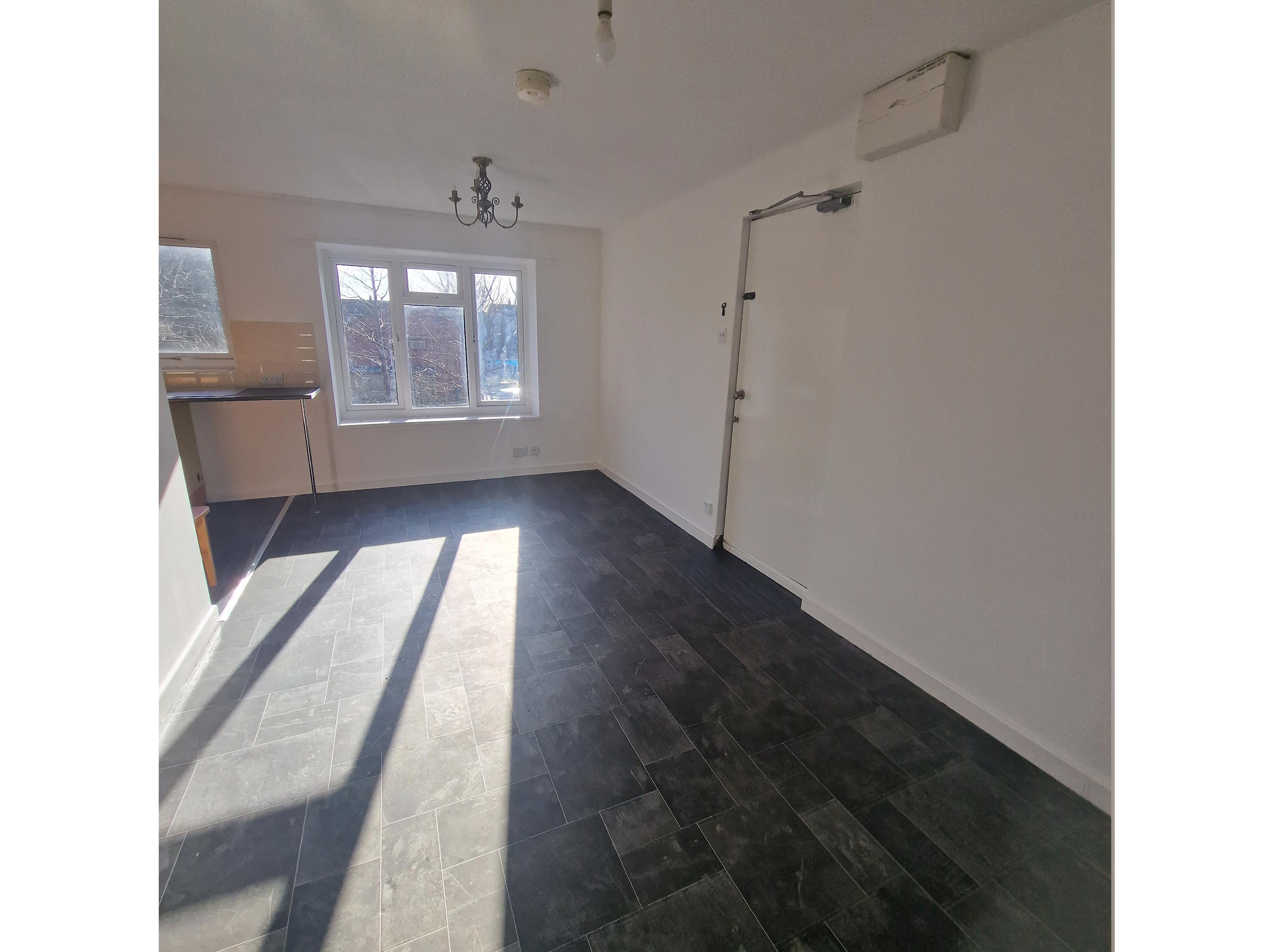 Flat Carnegie Avenue in Sandwell
