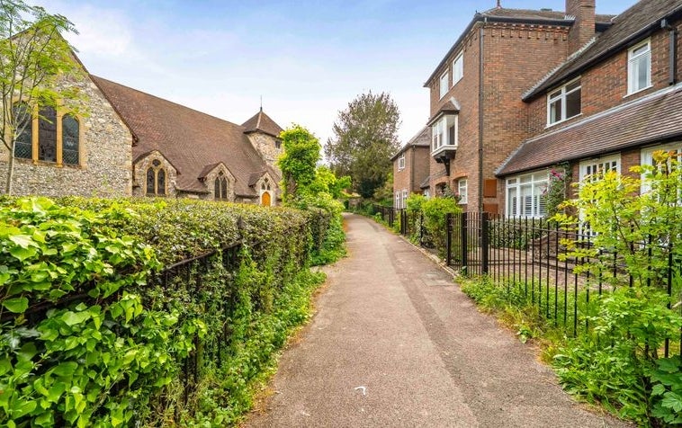 House Hyde Church Path in Winchester