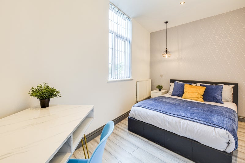 Room Wilmslow Road in Manchester