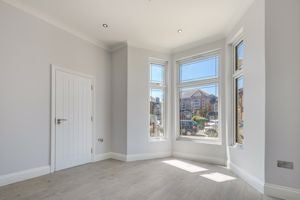 Flat Goodmayes Road in Greater London