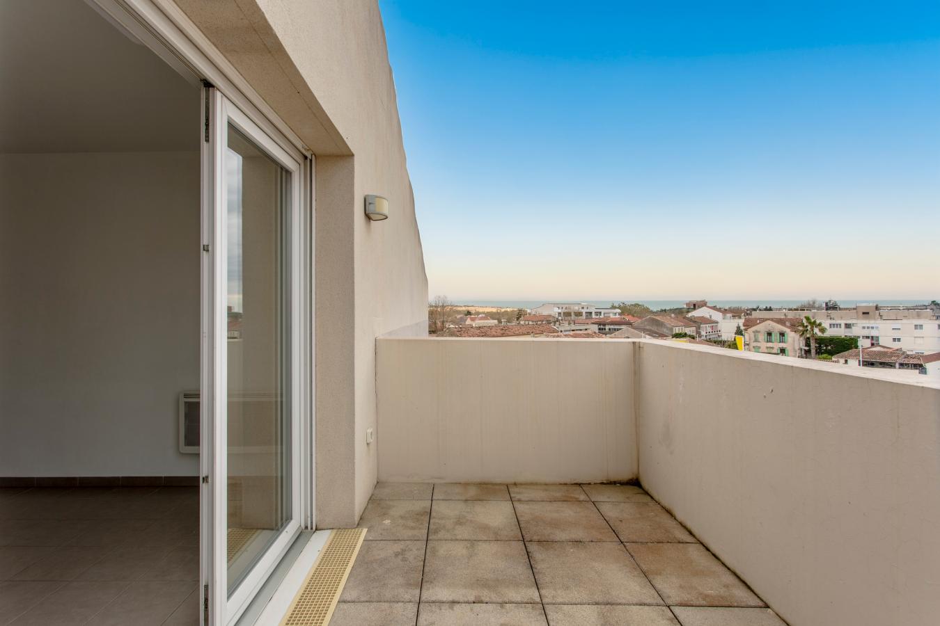 Flat Rue Paul Arène in Miramas