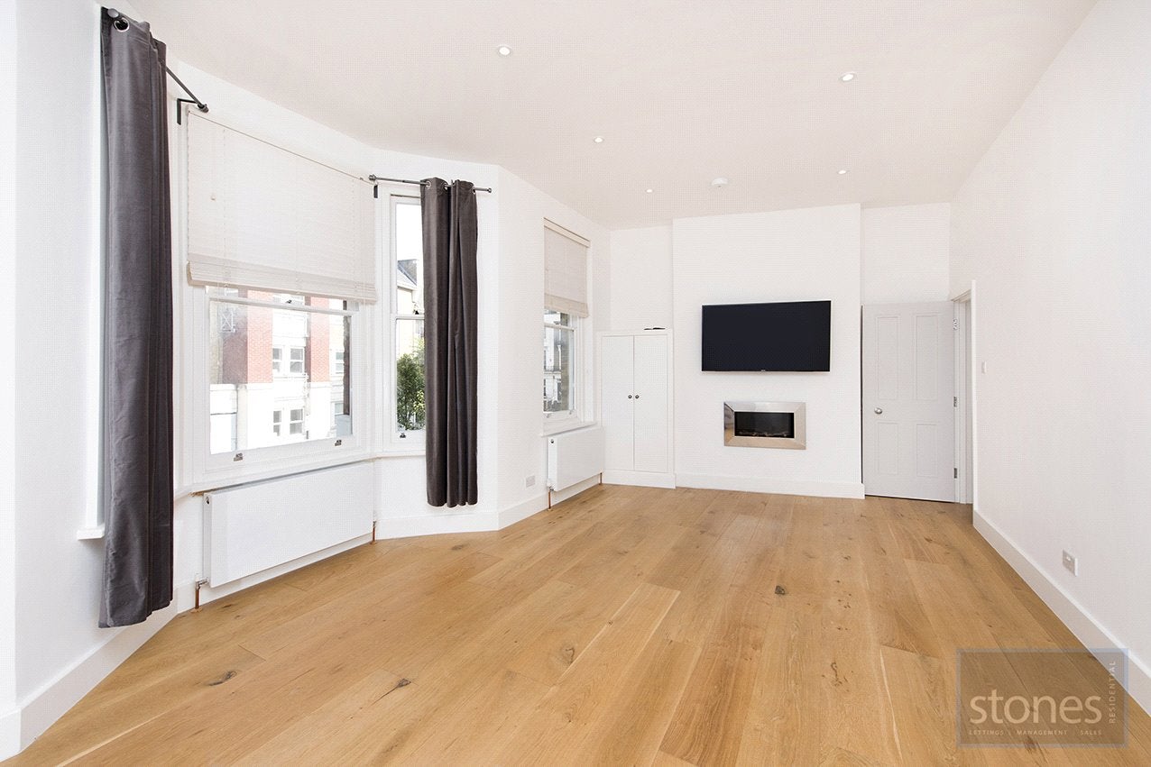 Flat Hormead Road in City of Westminster