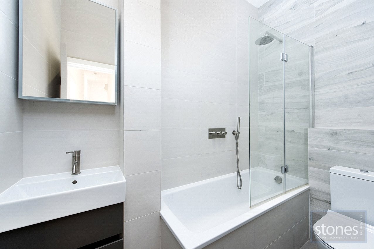 Flat Hormead Road in City of Westminster