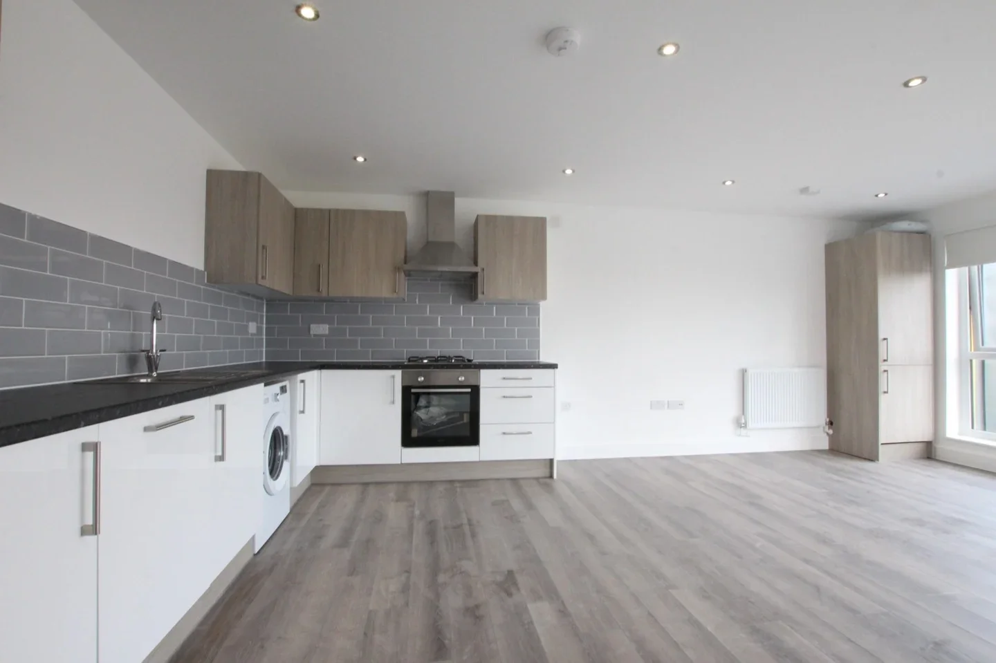 Flat Dunton Road in Greater London