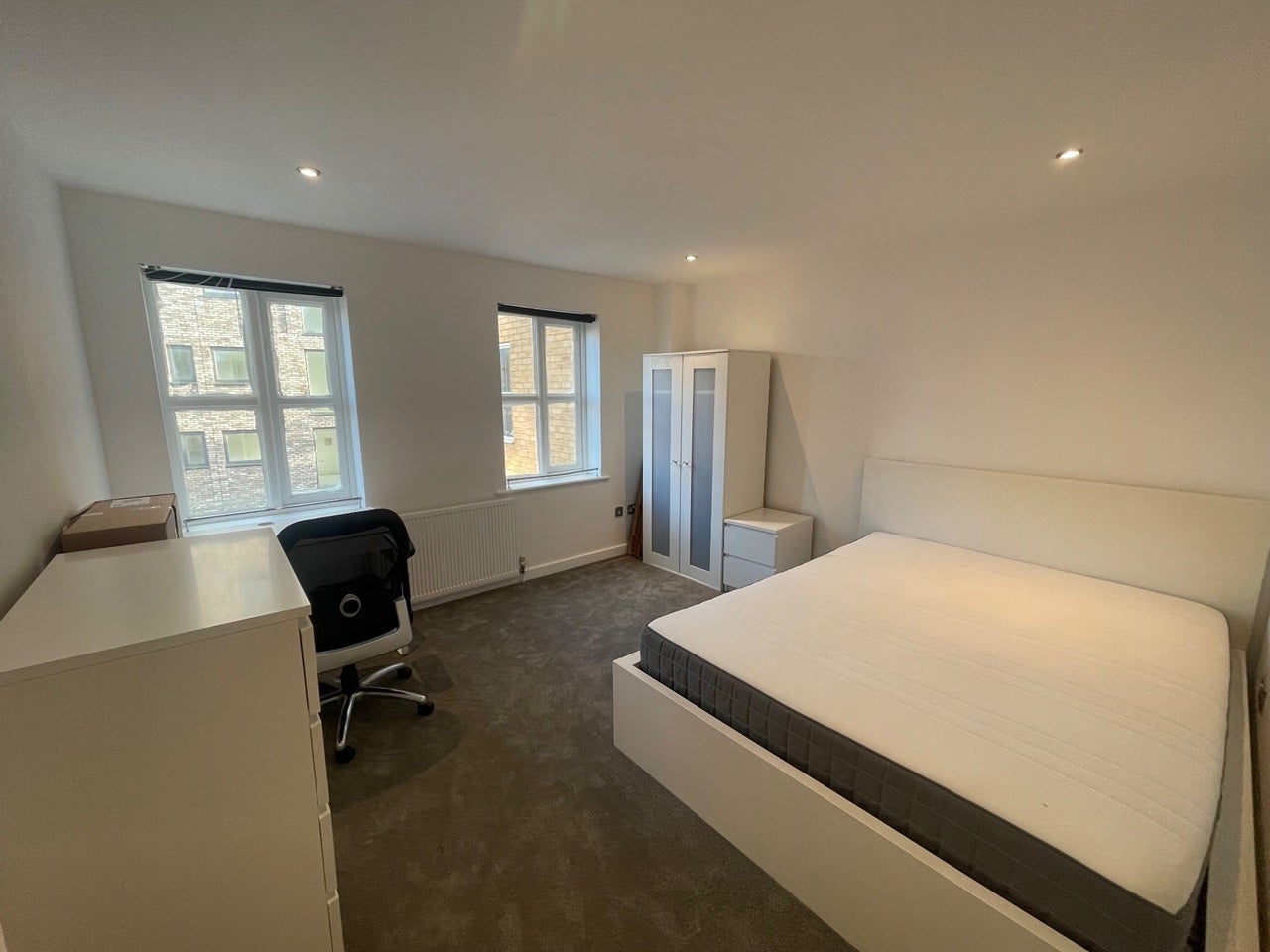 Flat Bethwin Road in Greater London