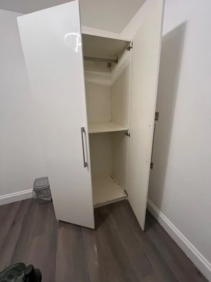 Room Wren Road in Greater London
