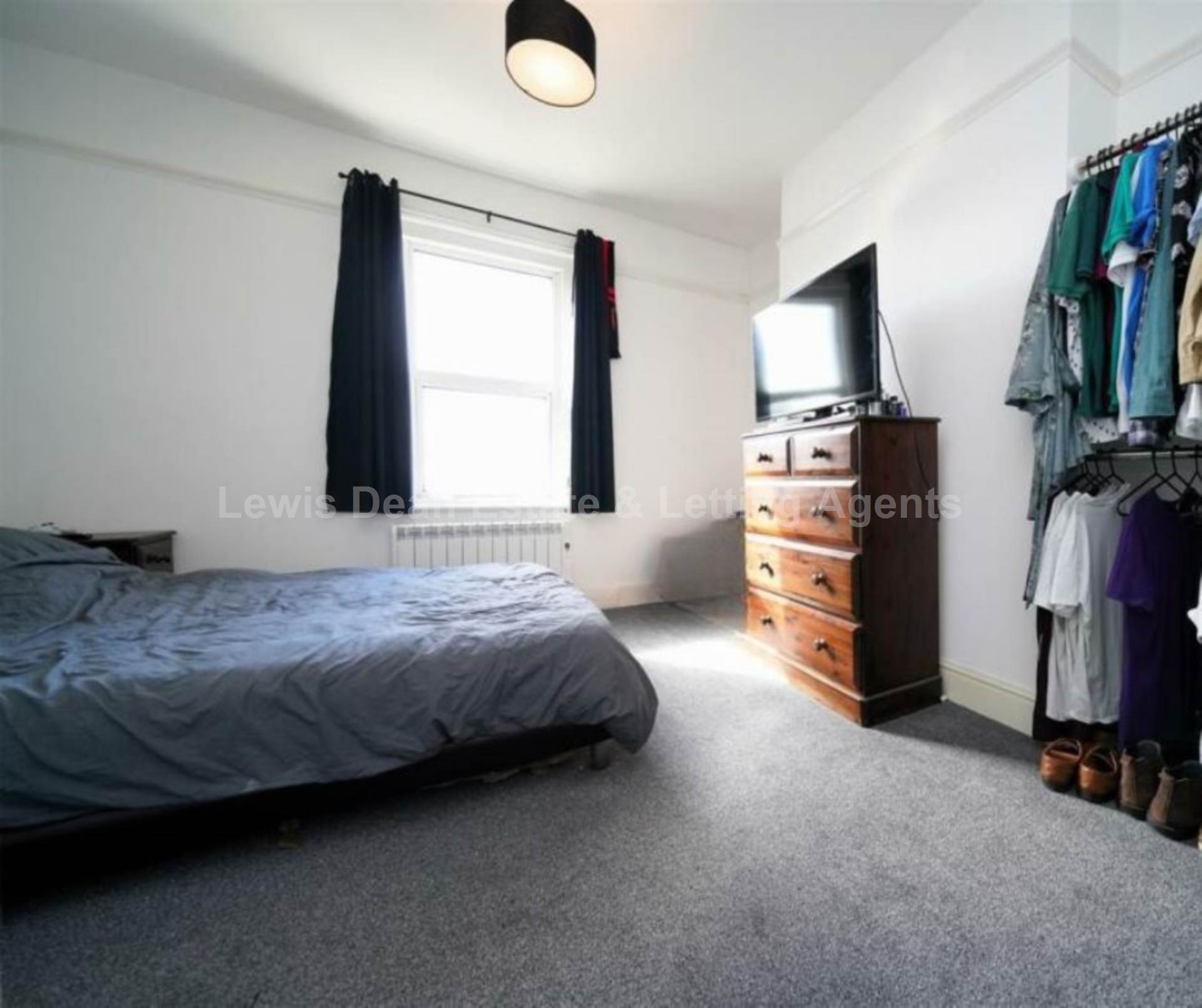 Flat Dorchester Road in Weymouth