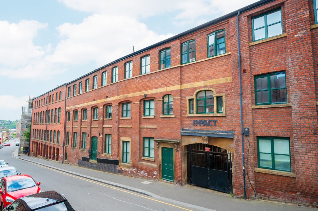 Flat Upper Allen Street in Sheffield
