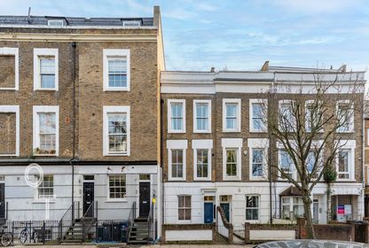 Flat Tollington Way in London