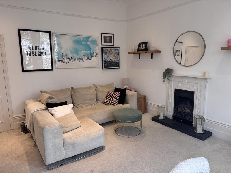 Flat Gauden Road in Greater London