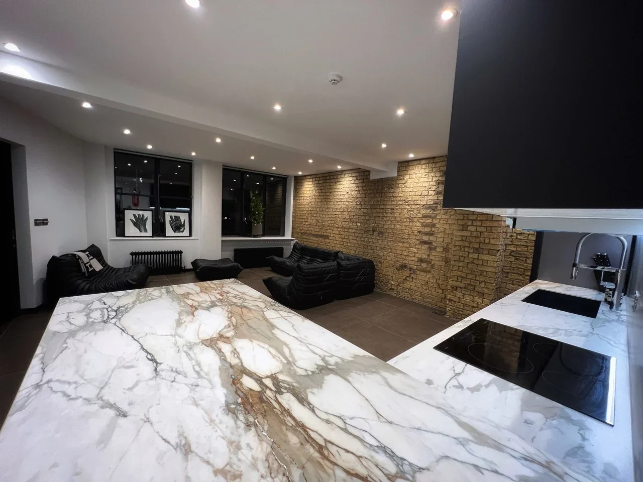 Flat Kingsland Road in Greater London