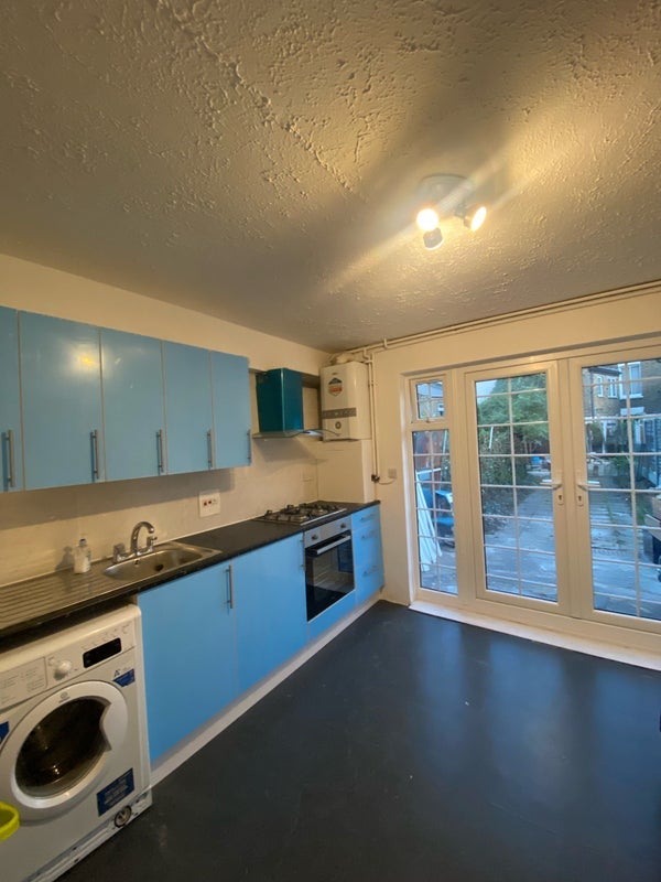Room Treby Street in Greater London