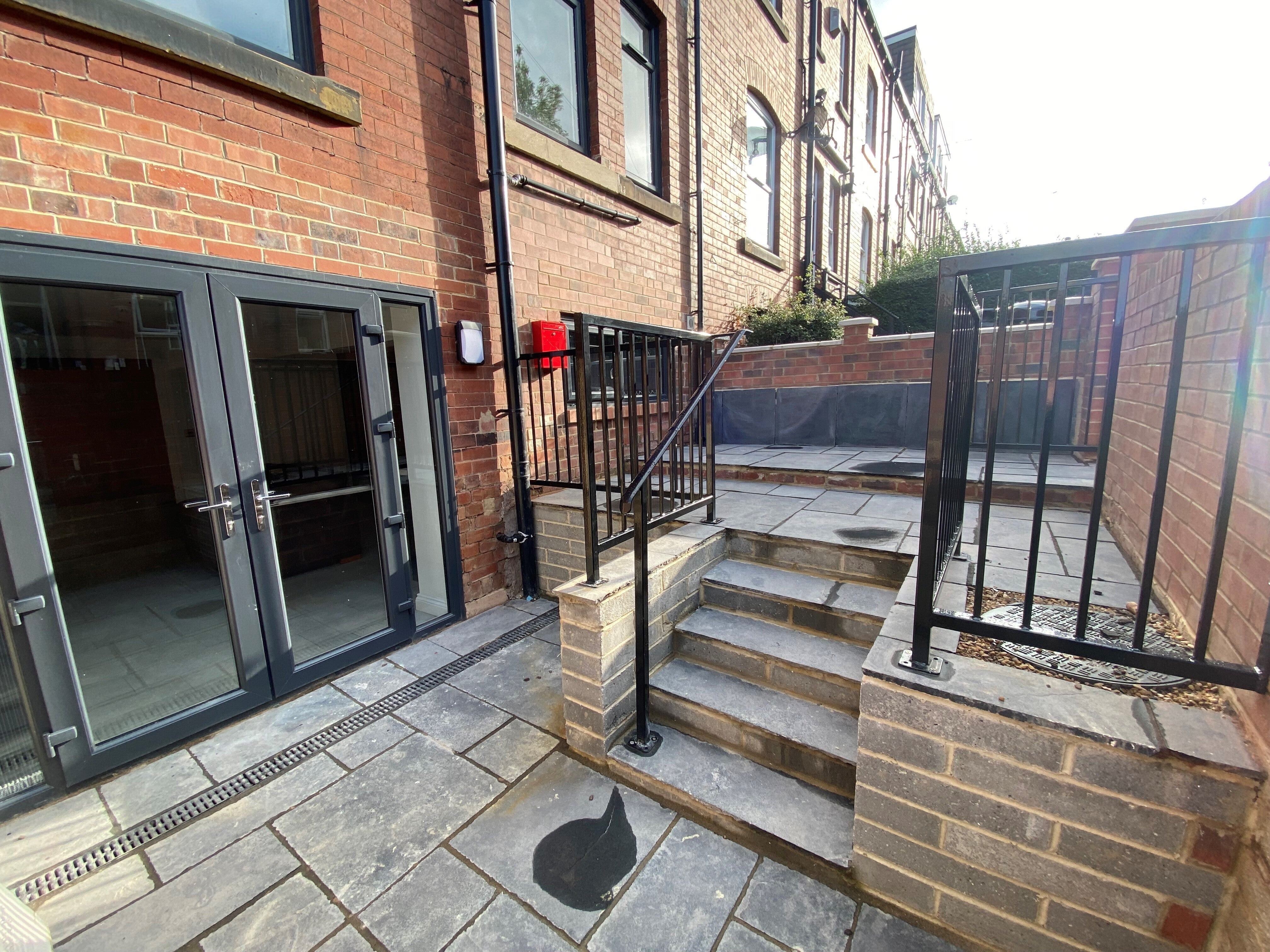 Flat Back Manor Terrace in Leeds